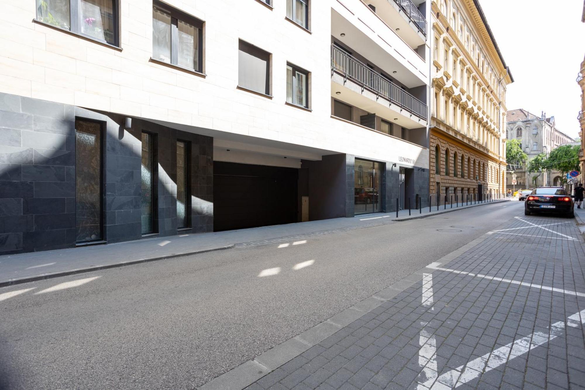 Vivid Studio With Balcony With Free Private Parking, Budapest